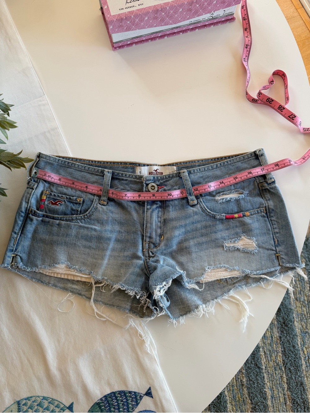 Vintage Hollister Low Rise Denim Shorts - Picture 2 of 5